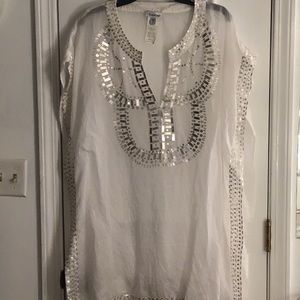 BEBE -GORGEOUS!  BEAUTIFUL! Tunic